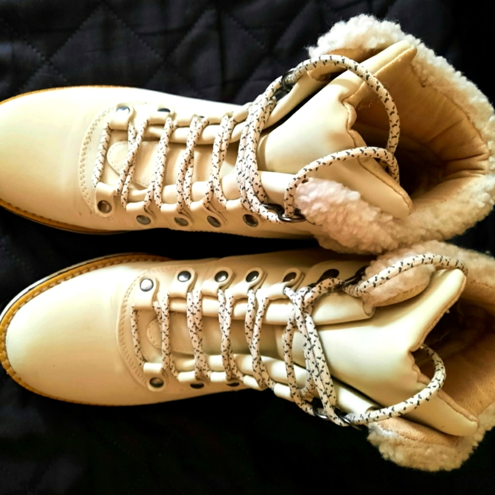 Women boots! Size 7, $ 50 - Picture 2 of 7